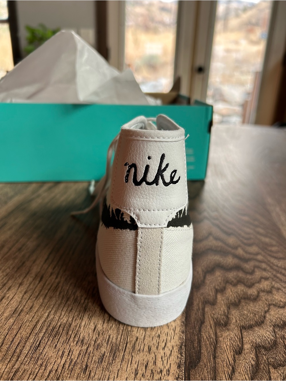 White High-Top Nike SB Blazer Mid ‘77 Canvas with Black Nike Sign - Picture 3 of 6